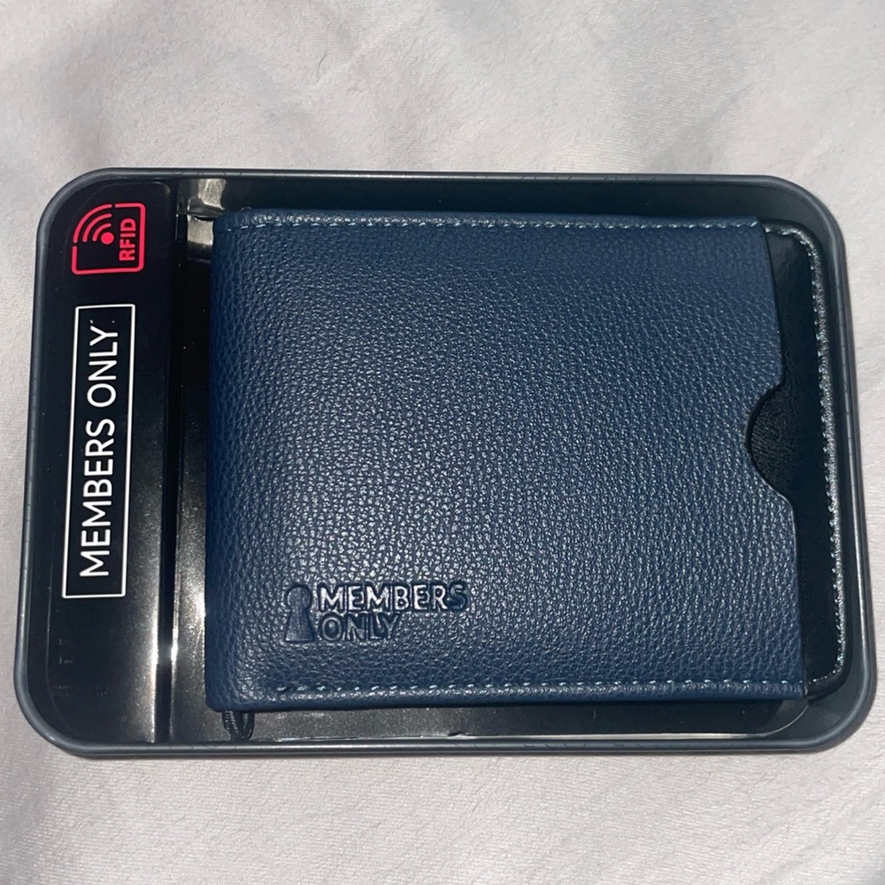Brand new wallet
